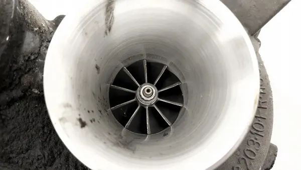 Turbo BMW 5 (F10) 258203 2.5L Diesel 2012 image 5