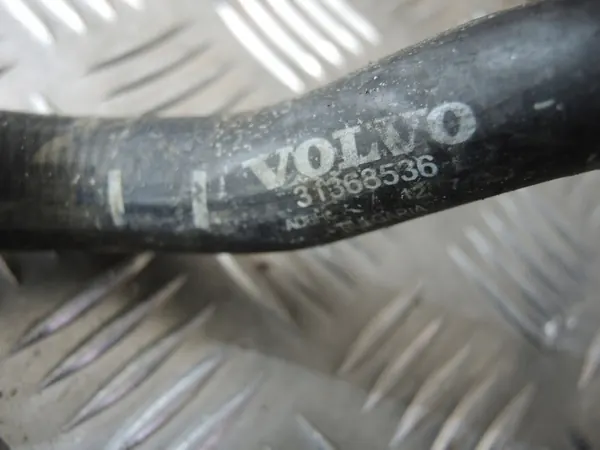 Bomba de água e mangueiras Volvo XC60 II OEM 31368537 image 6