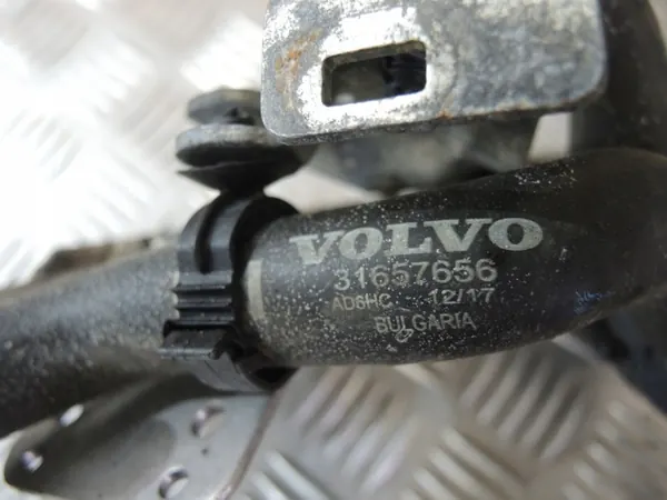Bomba de água e mangueiras Volvo XC60 II OEM 31368537 image 7
