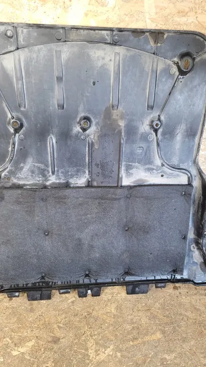 Escudo inferior motor OEM 5WA825236C VW image 7