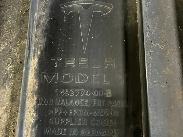 Bouclier pare-chocs Tesla Y OEM 1493774-00-B image 7