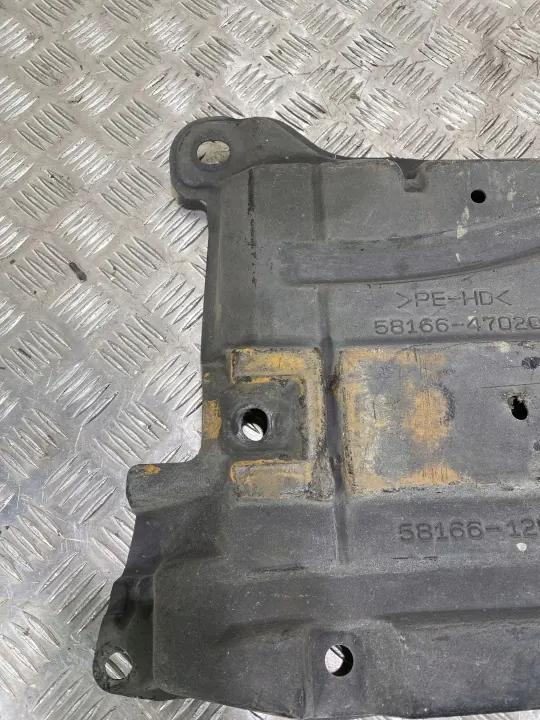 FBZ20110 OEM Escudo inferior para Toyota Prius 2011 image 4