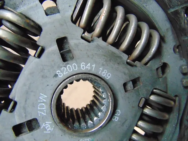 Kytkinlevy Renault Scenic III Megane III 1.6 image 4