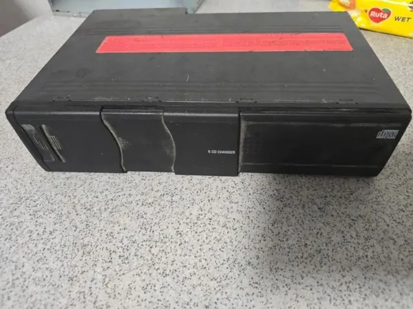 BMW CD-vaihtaja OEM 6946989 316 E46:lle image 2