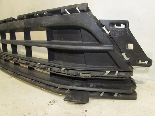 VW JETTA 15-18 Griglia paraurti anteriore OEM image 3