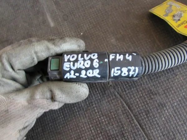 Conjunto Cableado AdBlue OEM 22330354 para Volvo FH image 5