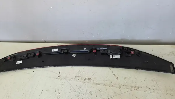 Mercedes EQE bakluckelyslist OEM 2959069900 image 4