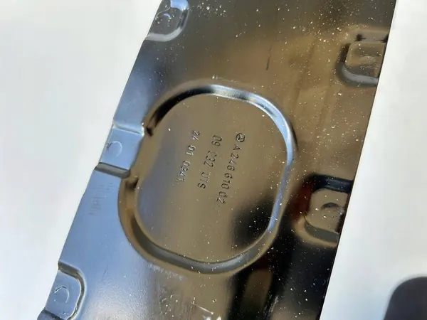 MERCEDES B 246 TAUSTAPUSKURIN PALKKI 2466101100 OEM image 3