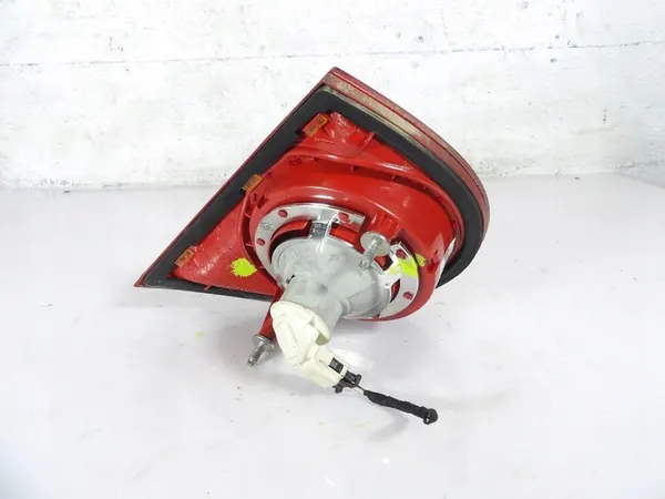 VW GOLF 5 V HB VÄNSTER BAKLYKT 1K6945093G image 2