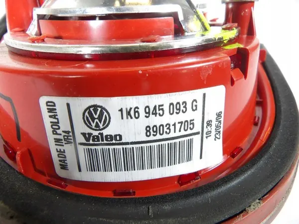 VW GOLF 5 V HB VÄNSTER BAKLYKT 1K6945093G image 3