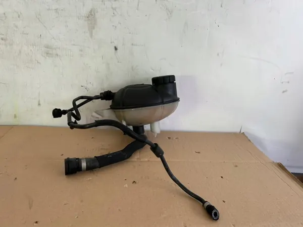 Expansionstank Mercedes W205 OEM A2055000049 image 2