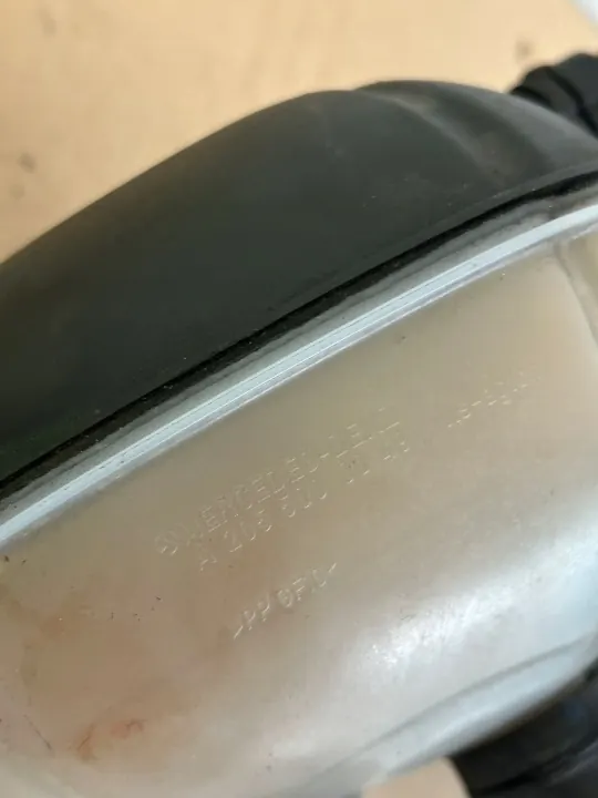 Expansionstank Mercedes W205 OEM A2055000049 image 4