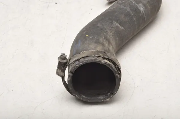 SKODA FABIA II Intercooler Schlauch 6R0145832B image 2