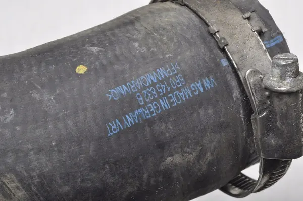 SKODA FABIA II Intercooler Schlauch 6R0145832B image 3