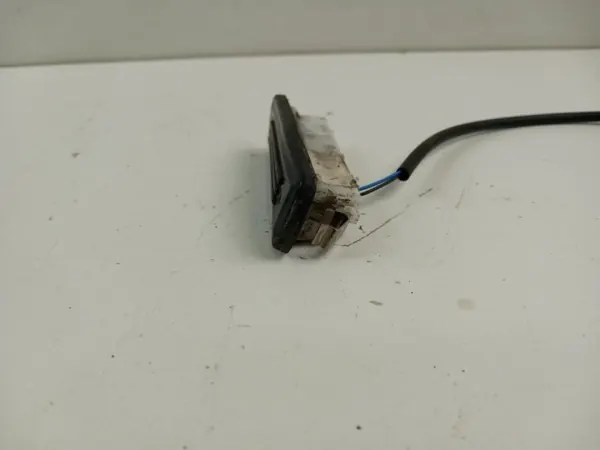 Asa de maletero FIAT 500L OEM 1801*E - Usado image 3