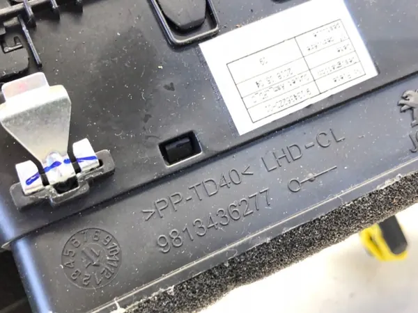Mittre luftventil fram Peugeot 508 II 9813436277 image 4