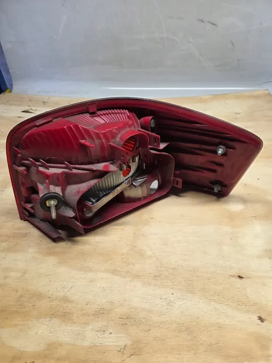 Luz Trasera Izquierda Audi A3 8P 08-12 OEM 8P3945095A image 2