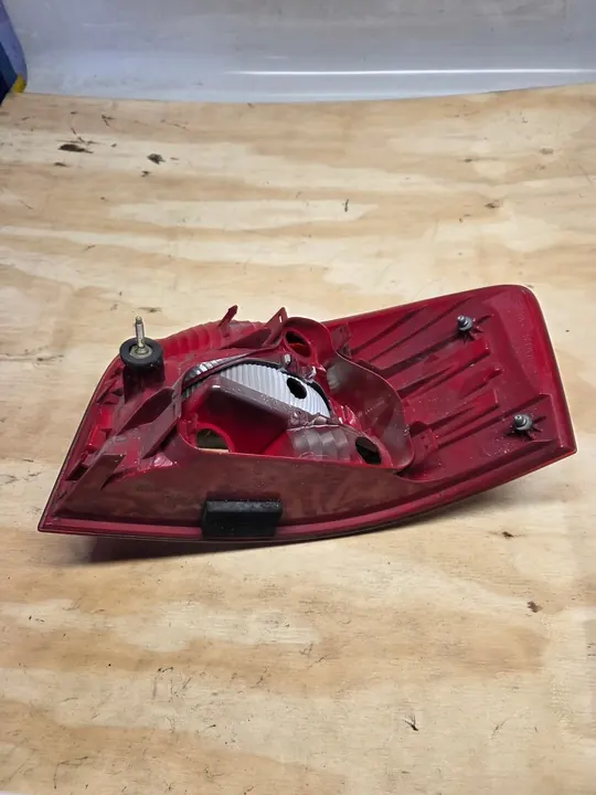 Luz Trasera Izquierda Audi A3 8P 08-12 OEM 8P3945095A image 3