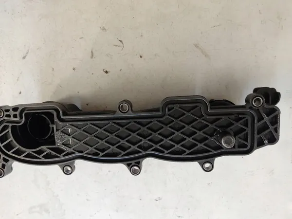 Citroen OE Venttiilikansi 1.6HDI image 3