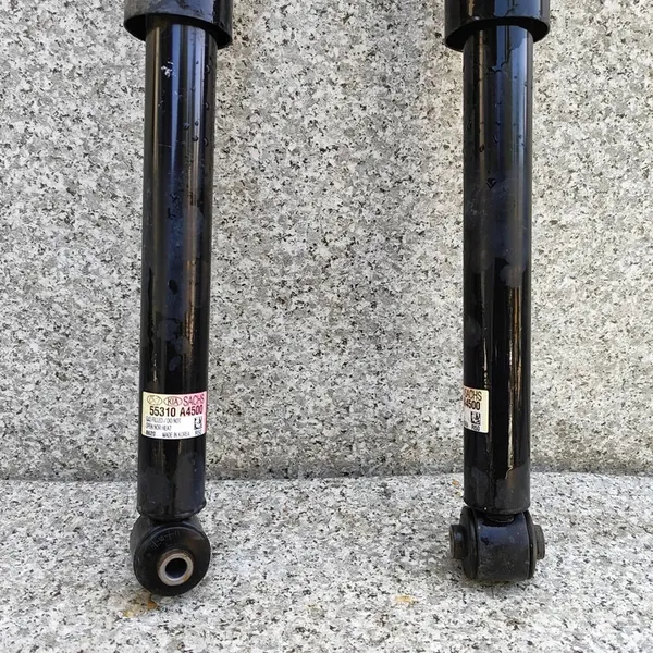 Ammortizzatore posteriore Kia Carens 2016 - 2018 OEM 55310A4500 image 2