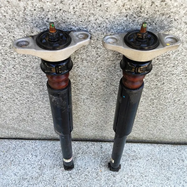 Ammortizzatore posteriore Kia Carens 2016 - 2018 OEM 55310A4500 image 3