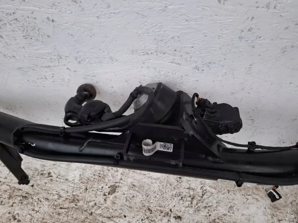 Gancho de remolque AUDI Q3 2019 OEM 83A800495A - Usado image 4