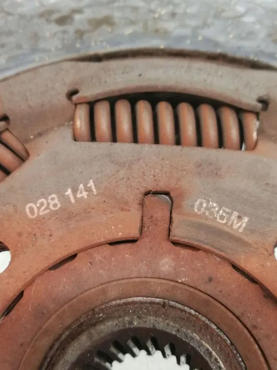 VW SEAT SKODA AUDI 1.6 16V Volante Motor 028141117 image 10