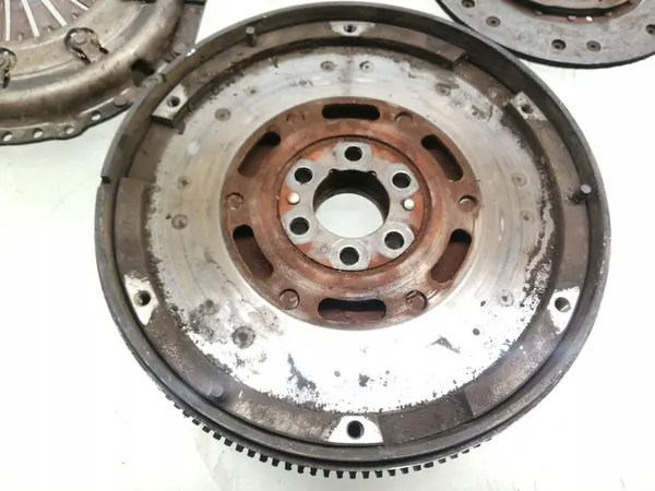 VW SEAT SKODA AUDI 1.6 16V Volante Motor 028141117 image 5