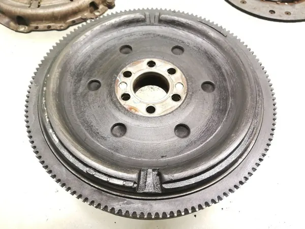 VW SEAT SKODA AUDI 1.6 16V Volante Motor 028141117 image 7