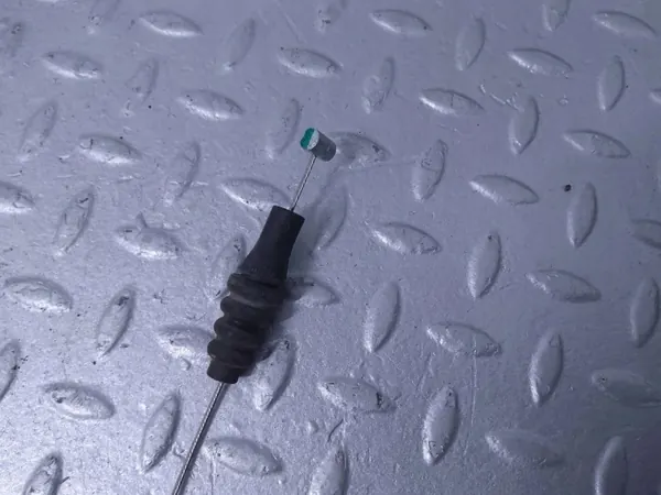 Câble de capot Mercedes-Benz A1778803300 - OE d'occasion image 3