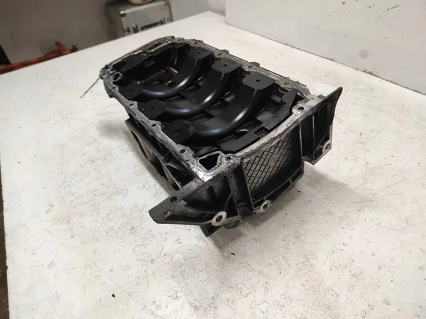 Opel Astra H Oljepanna OEM 55354721 - Begagnad image 3