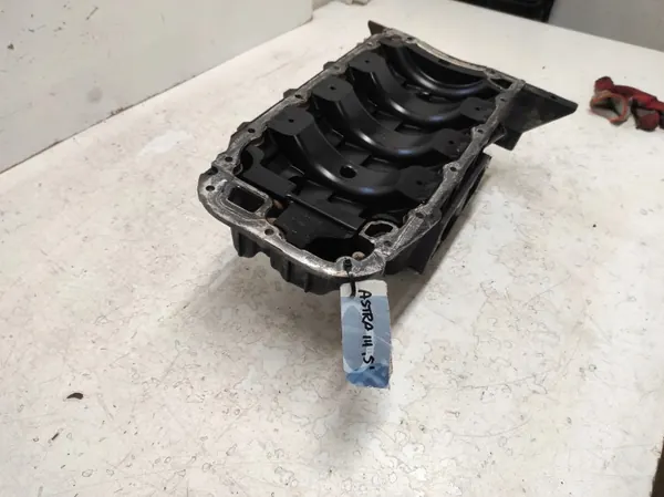Opel Astra H Oljepanna OEM 55354721 - Begagnad image 4