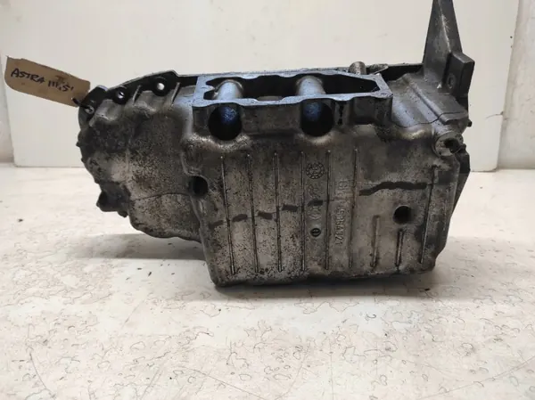 Opel Astra H Oljepanna OEM 55354721 - Begagnad image 5