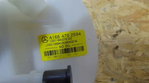 Polttoainepumppu Mercedes ML GL/GLS GLE A1664702594 image 2