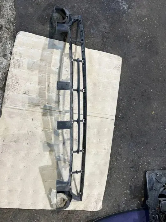 OEM 7030595 Rechter voorbumperstrip BMW 3 TOURING image 2
