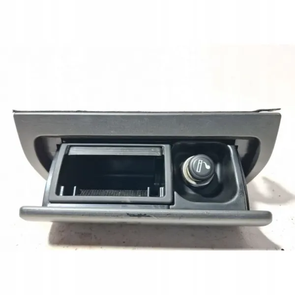 Lexus IS 200-300 instrumentbräda askfat OEM 3741560200 image 2