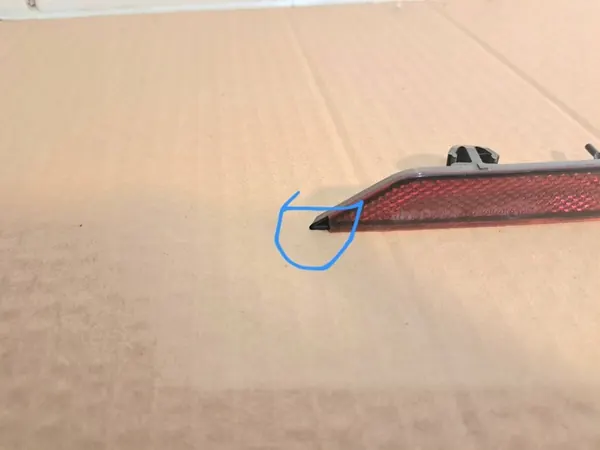 Opel Insignia B Takavasen heijastin OE 13460219 image 2