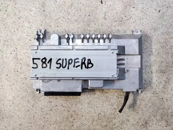 Module amplificateur radio OEM 81A03522347 pour Skoda Superb III image 2