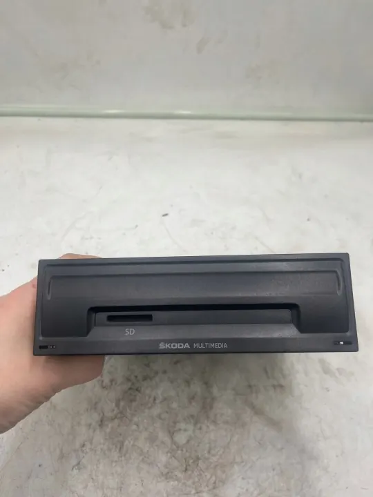 Changer CD Skoda Karoq OEM 5Q0035842C Occasion image 2