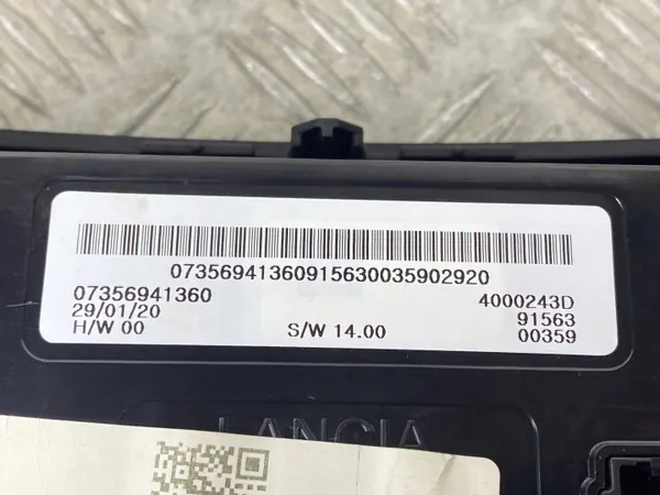 Jeep klimatpaneler OEM 07356941360 - Begagnad image 3