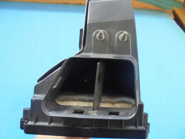 OEM 24OIJ35G oikea ilmansuodatin Audi RS5 4.2 FSI:lle image 6