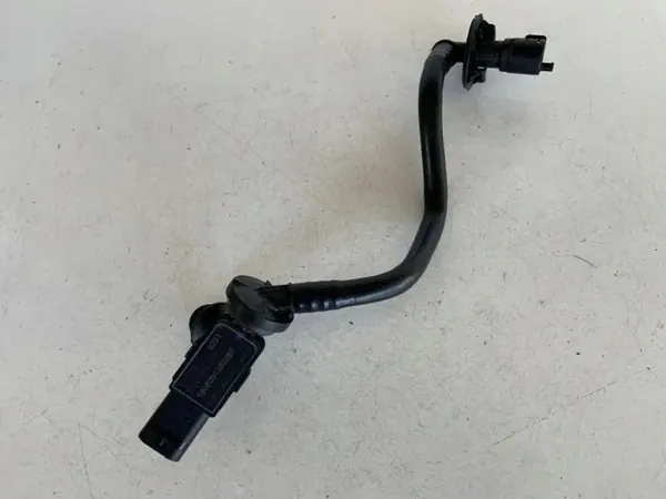 Tyhjiöletku OEM 80B611931F Audi Q5:lle 2.0L Bensiini image 3