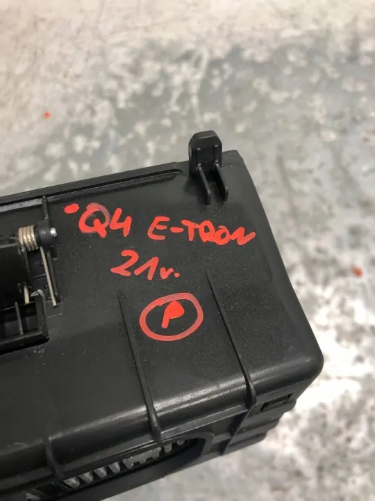 Induktionsladegerät Audi Q4 e-tron OEM 89A864132A image 6