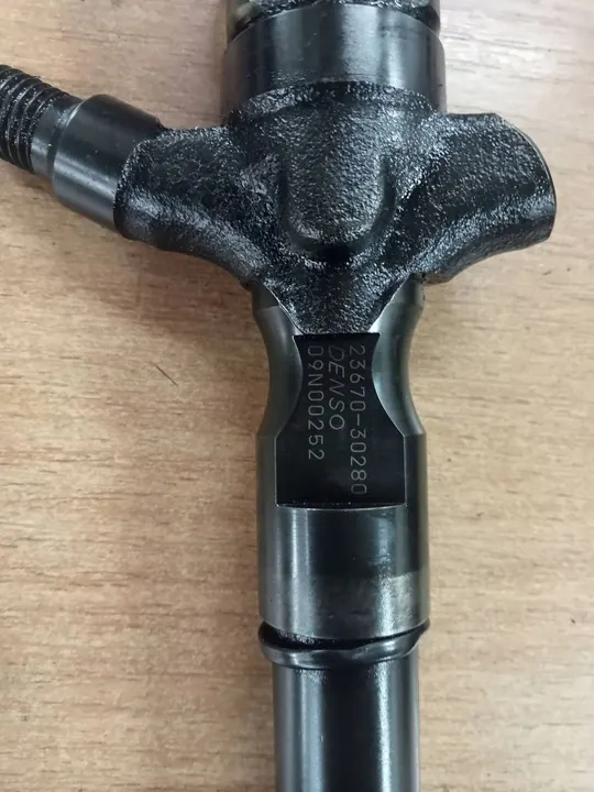 Injetor Toyota Land Cruiser Hilux (J120) image 2