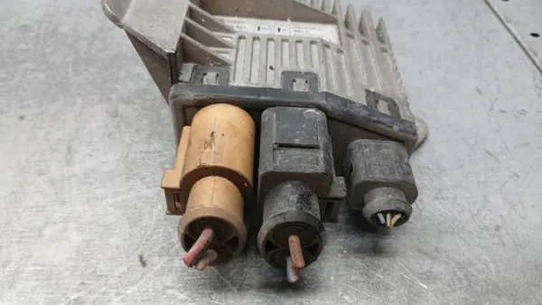 Unité de contrôle ventilateur OEM 8Z0959501 Audi A2 1.4TDI image 3
