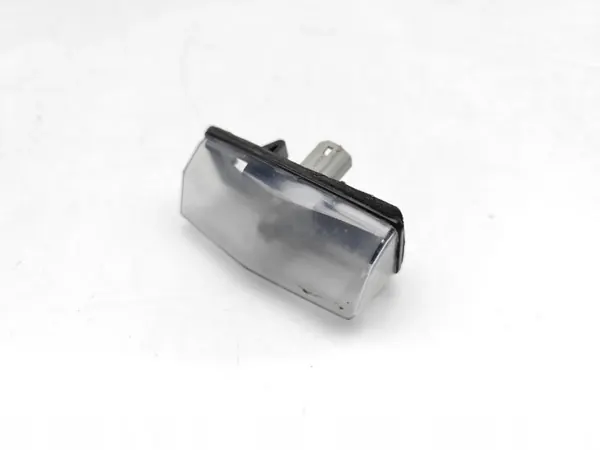 Luz de matrícula traseira Toyota Prius OEM A045053 image 10