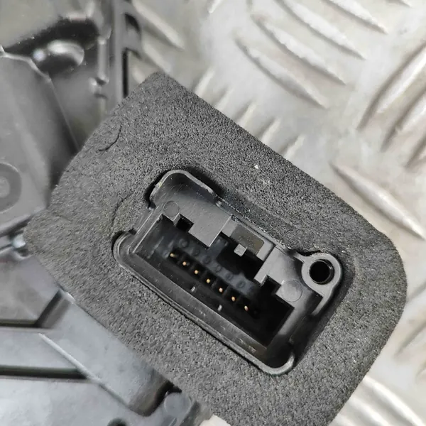 VW T-Cross Höger Bakdörrlås 5TA839016P image 3