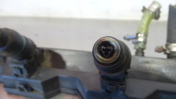 Polttoaineputki BMW E36 316 I image 4