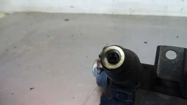 Polttoaineputki BMW E36 316 I image 6