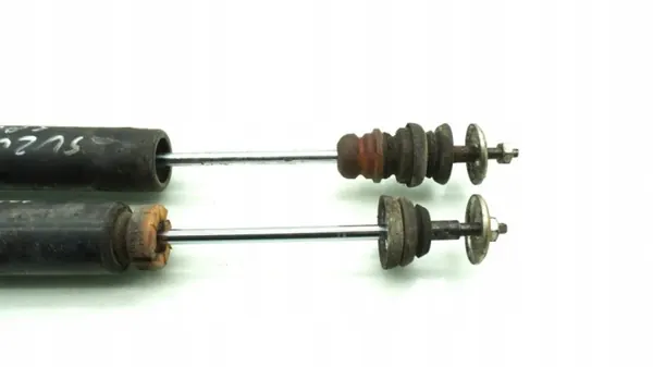 Suzuki Swift MK7 Sport Bakaxel Vänster Dämpare OEM MMAUTKO27931 image 4